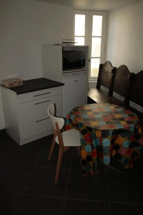 Hostel Du Lapin Blanc Saint-Brieuc Aparthotel